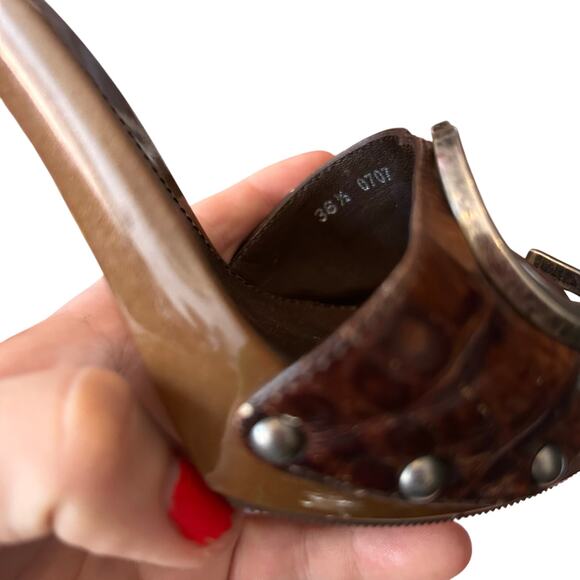 Vintage Dior C D Mule Heels Brown Croc Leather Buckle Sandals Size 36.5 - Picture 10 of 10